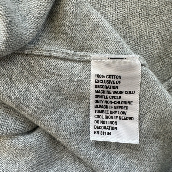 Crown & Ivy Sweater Buffalo Plaid Penguin Design Sequins Holiday Stretchy Sz M - Picture 9 of 9